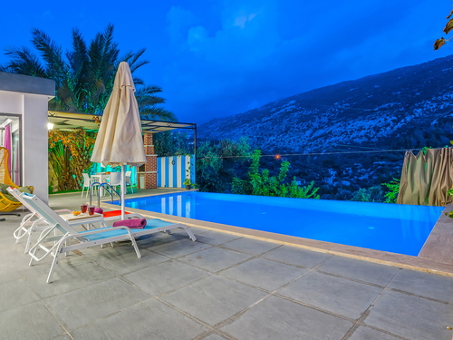  gece  -  Kasım
  | Kalkan İslamlar Balayı Villası: Jakuzili, Özel Havuzlu, Muhafazakar